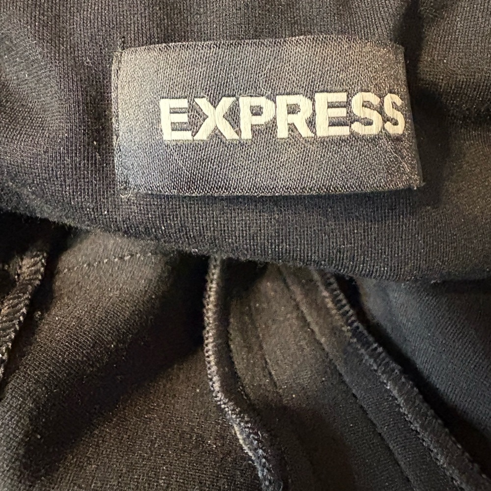 Express Classic Black Cropped Pants (tights) - Picture 4 of 5